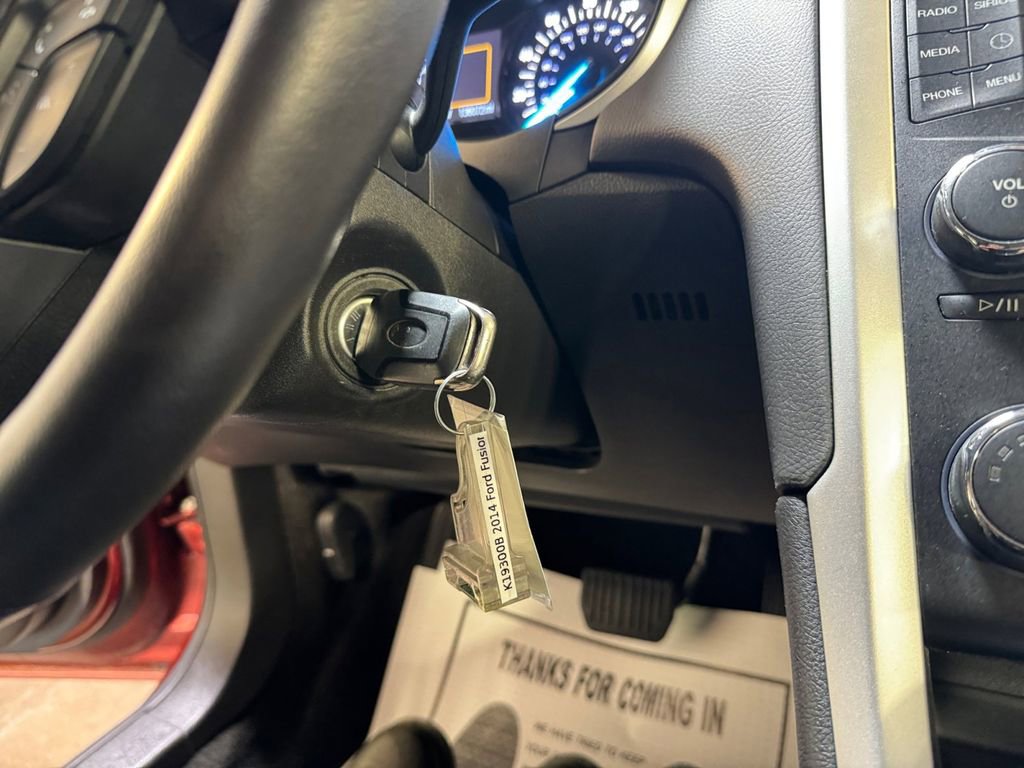 Used 2014 Ford Fusion SE w/ Equipment Group 201A image 29
