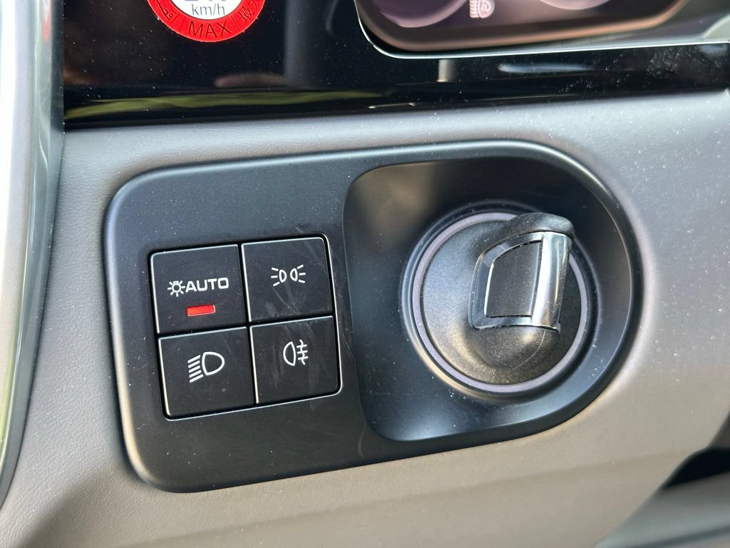 Certified 2023 Porsche Cayenne Turbo AWD/4WD image 18