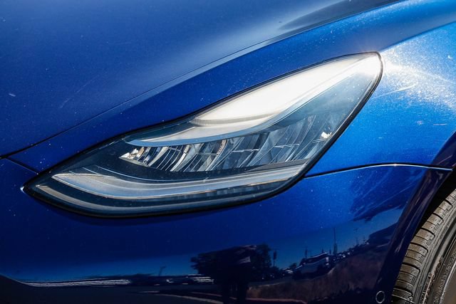 Used 2020 Tesla Model 3 Standard Range Plus RWD image 8