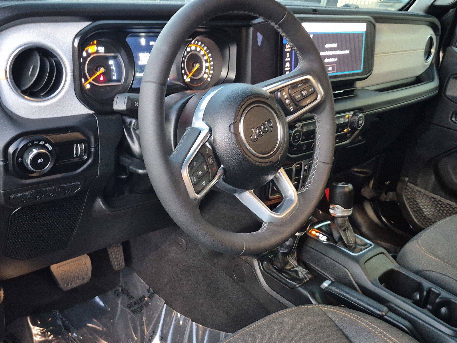 Certified 2026 Jeep Wrangler Unlimited Sahara AWD/4WD image 21