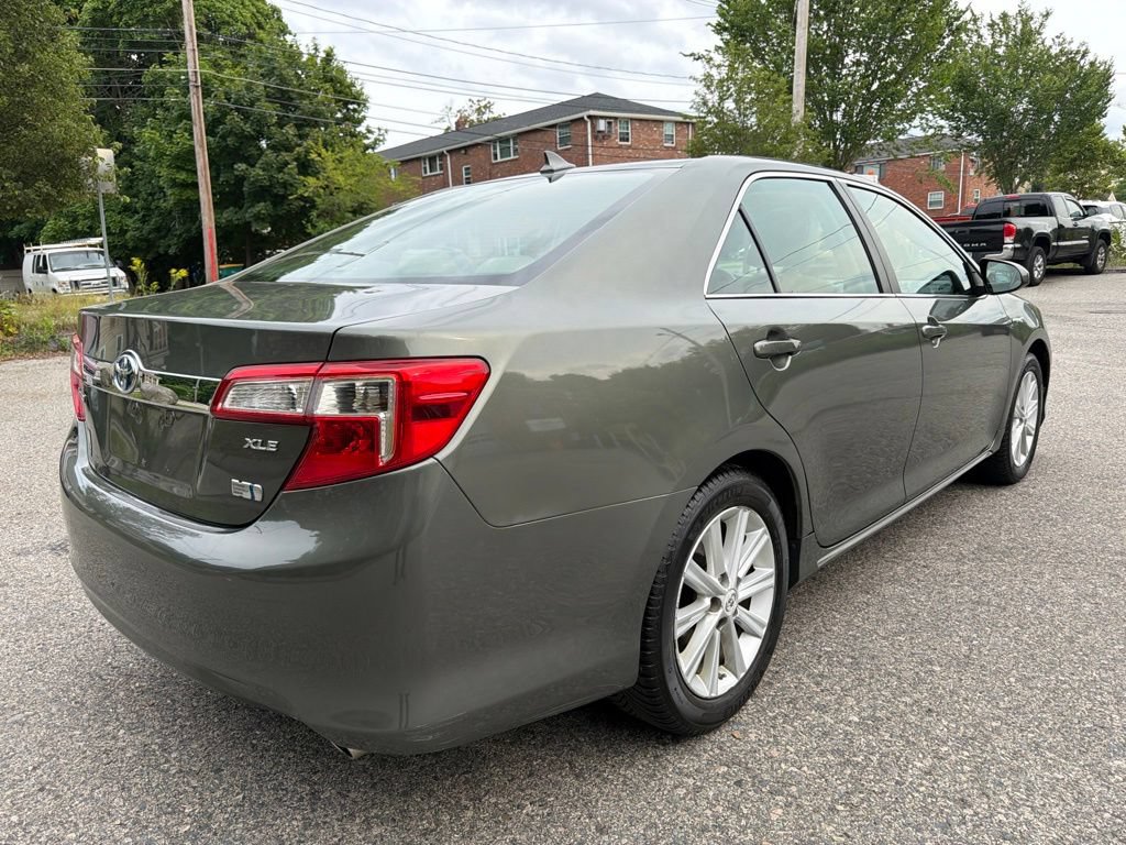 Used 2012 Toyota Camry XLE w/ Leather Pkg FWD image 6