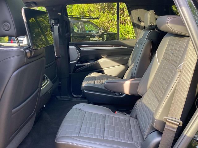 Used 2026 Cadillac Escalade Platinum Sport AWD/4WD image 9