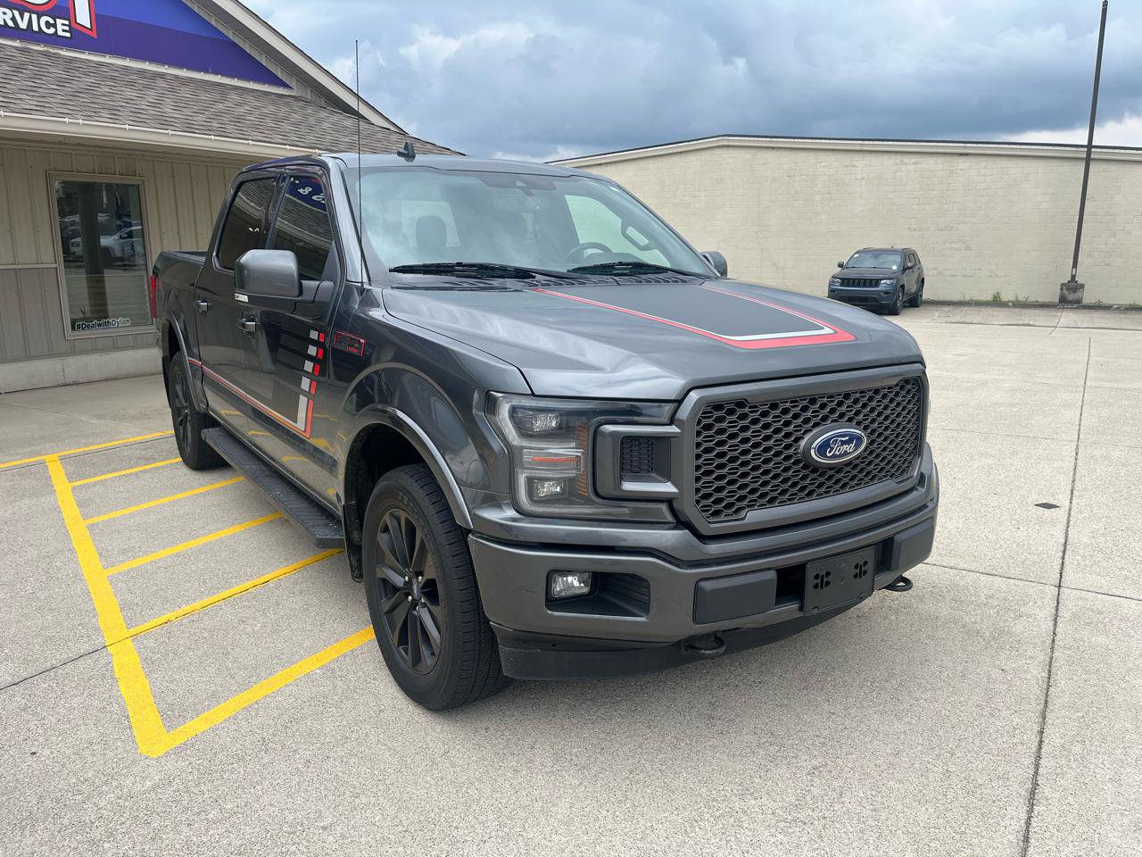 Used 2019 Ford F150 Lariat w/ Equipment Group 502A Luxury AWD/4WD image 3