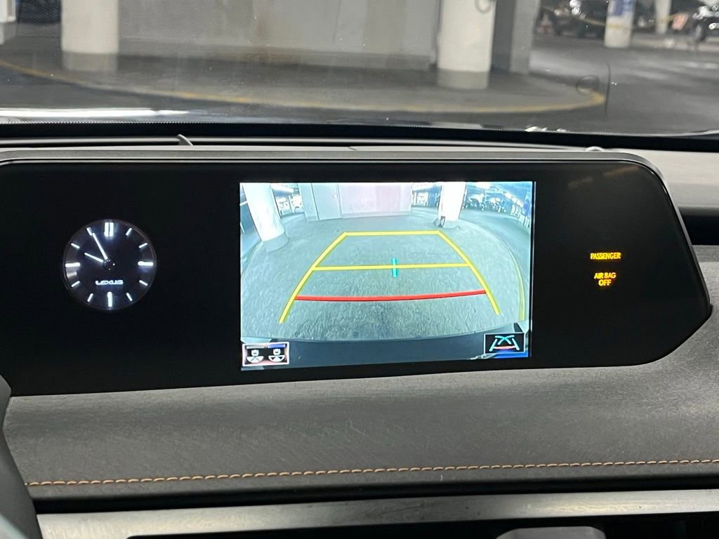 Used 2019 Lexus UX 250h w/ Premium Package image 28