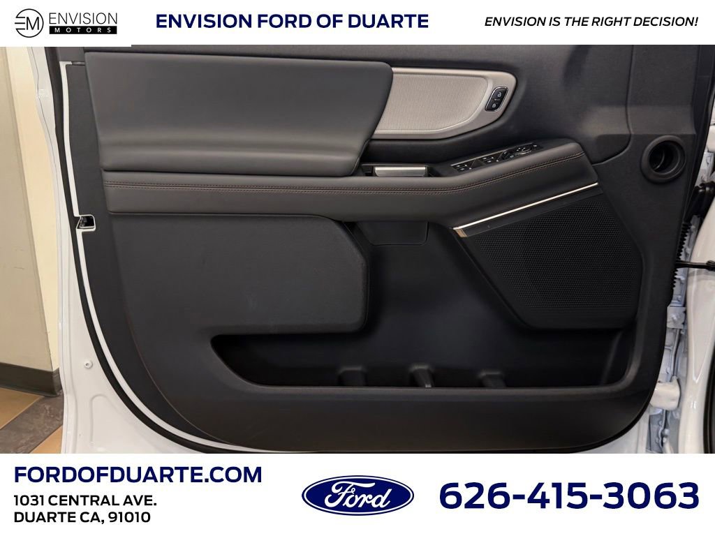 New 2025 Ford Expedition Max Active image 13