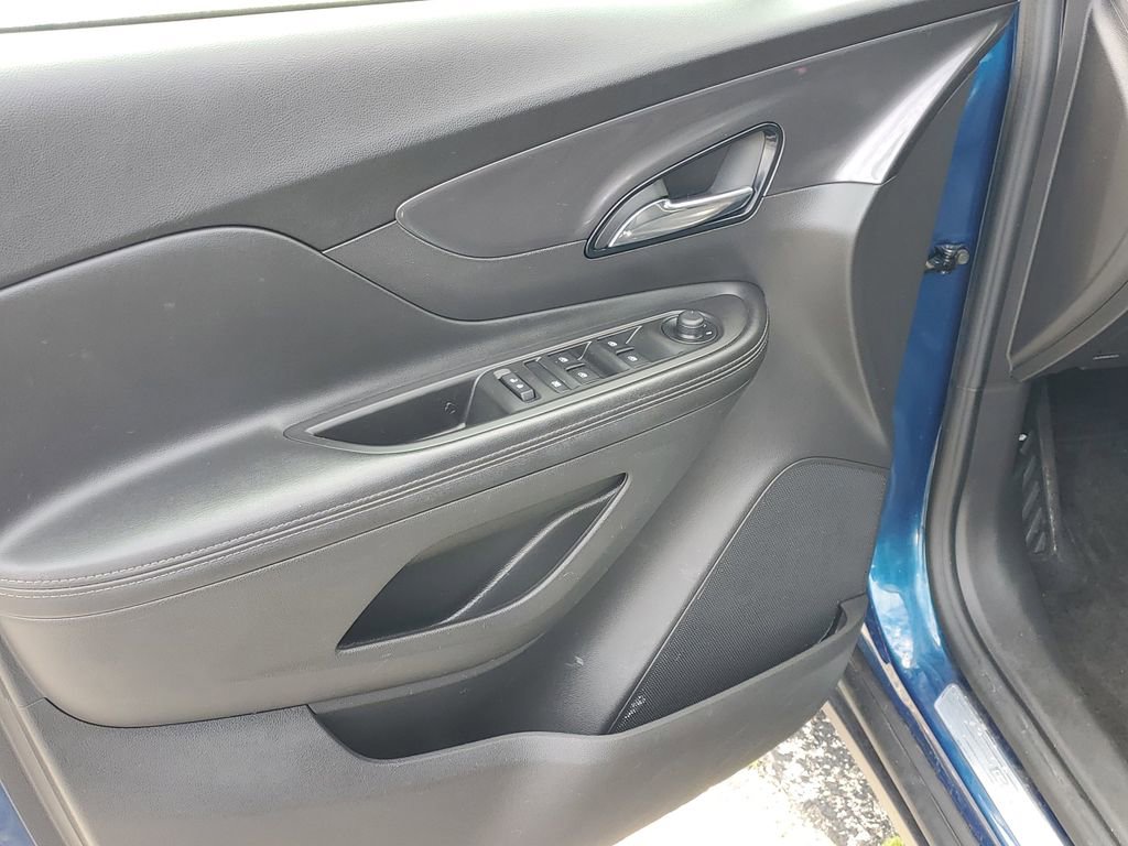 Used 2020 Buick Encore Preferred w/ Safety Package FWD image 18