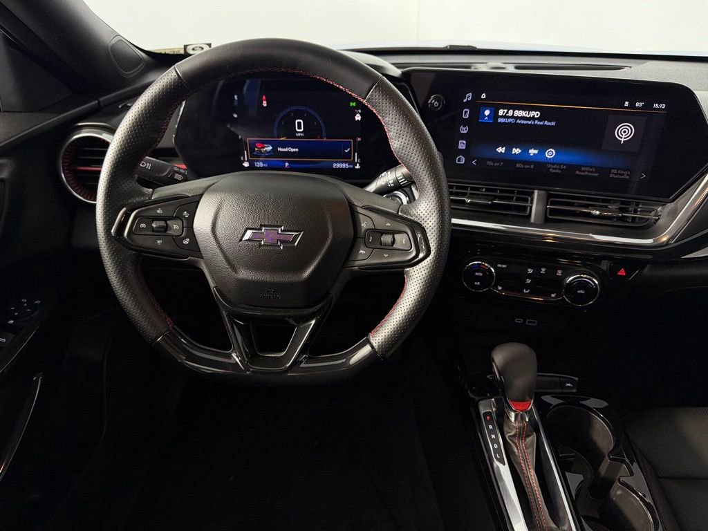 Used 2024 Chevrolet Trax RS w/ Sunroof Package FWD image 13