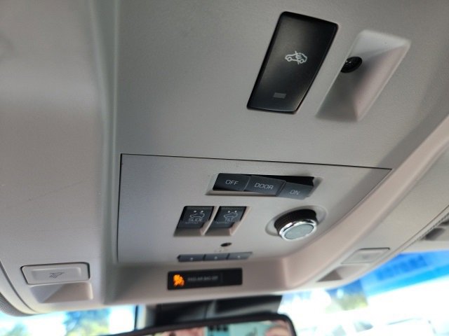 Used 2019 GMC Yukon Denali image 25