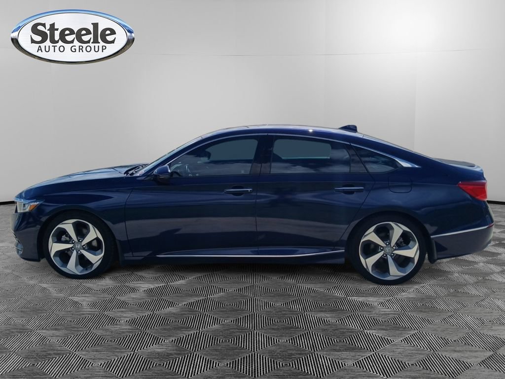 Used 2018 Honda Accord Touring image 3