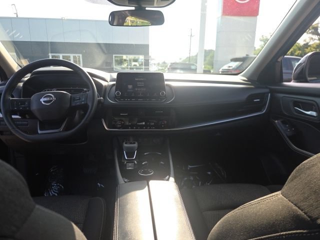 Used 2026 Nissan Rogue SV AWD/4WD image 19