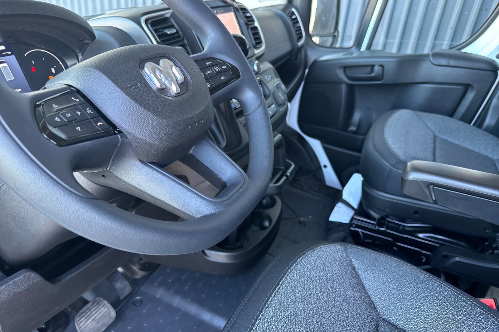 New 2026 RAM ProMaster 2500 w/ Quick Order Package 22G SLT image 9