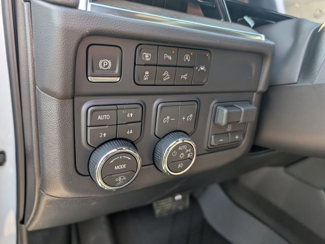 New 2026 Chevrolet Suburban High Country image 16