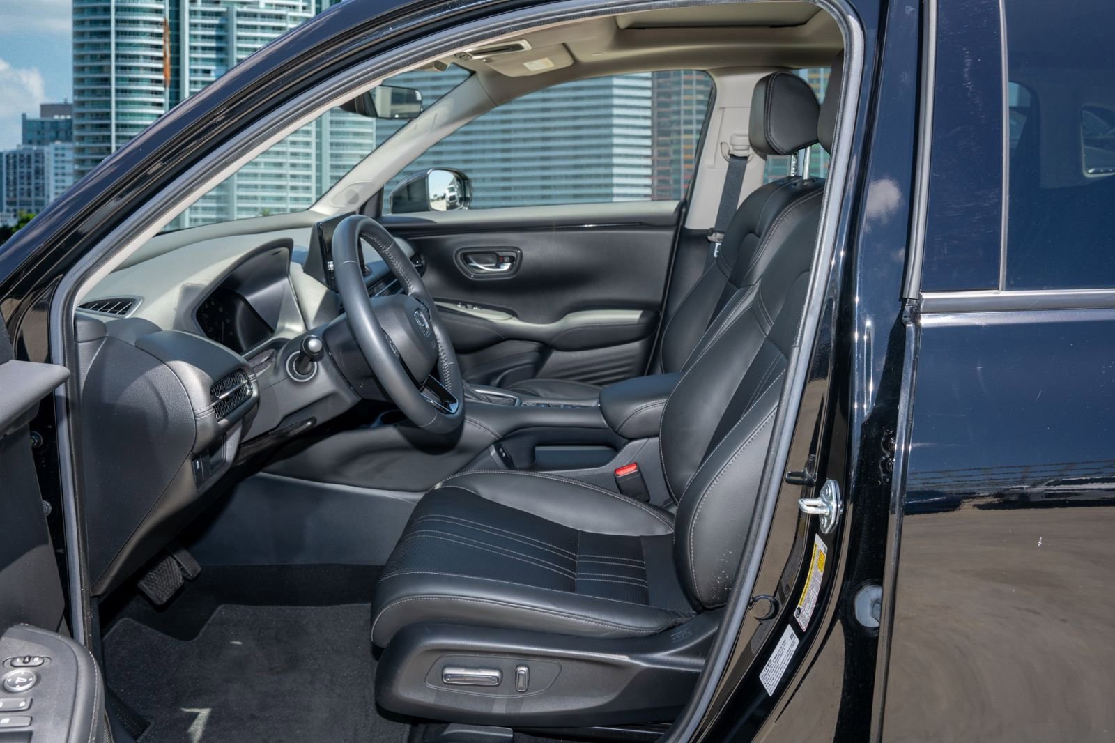 Certified 2024 Honda HR-V EX-L image 17