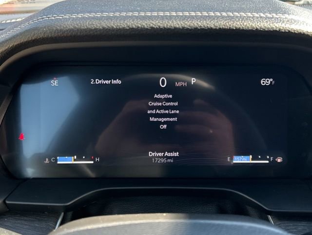 Used 2024 Jeep Grand Cherokee Limited w/ Black Appearance Package image 43