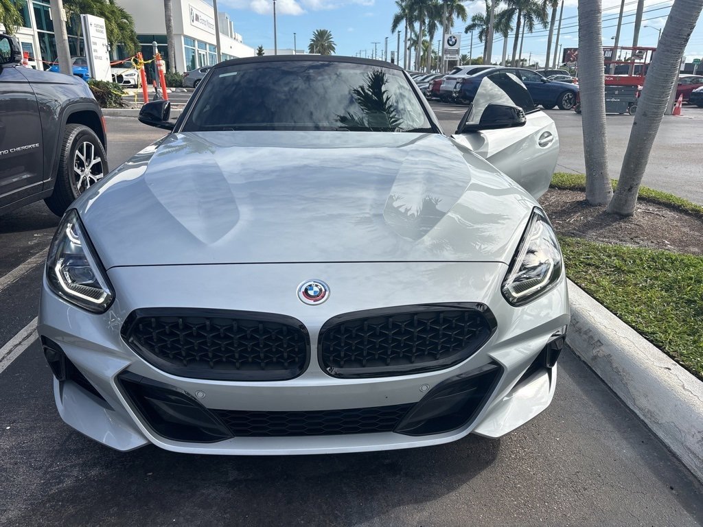 Certified 2022 BMW Z4 M40i w/ Premium Package image 7
