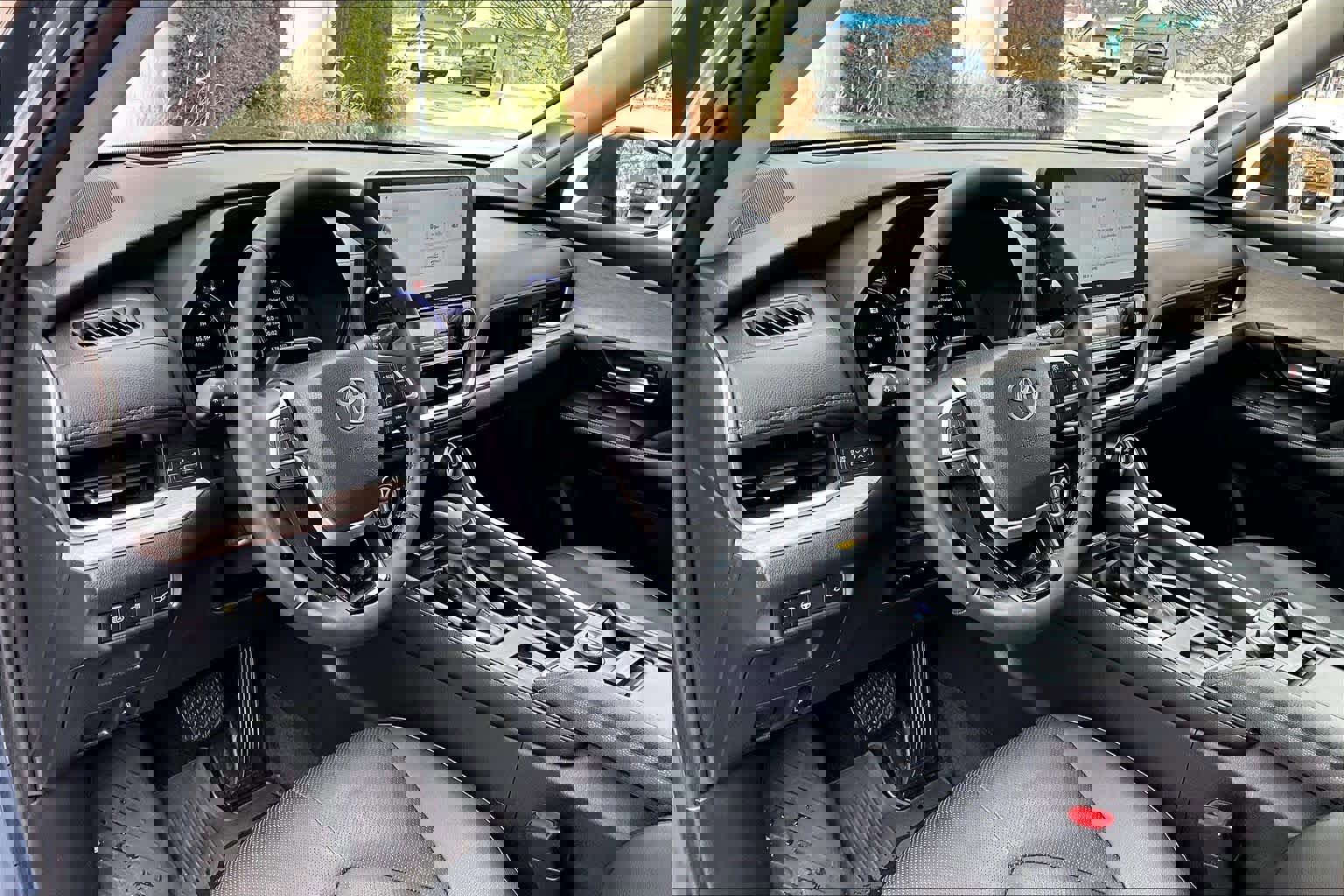 Used 2024 Toyota Grand Highlander Platinum image 17