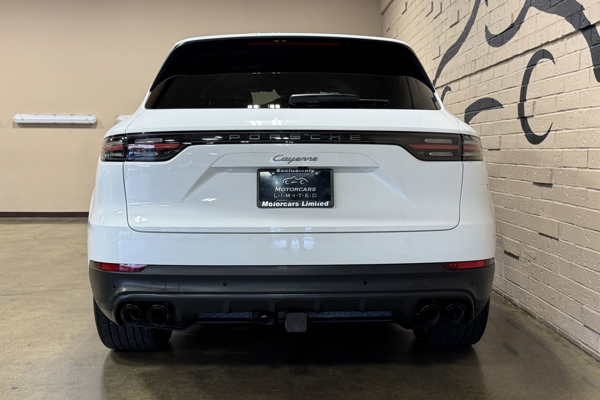 Used 2023 Porsche Cayenne Platinum Edition AWD/4WD image 7