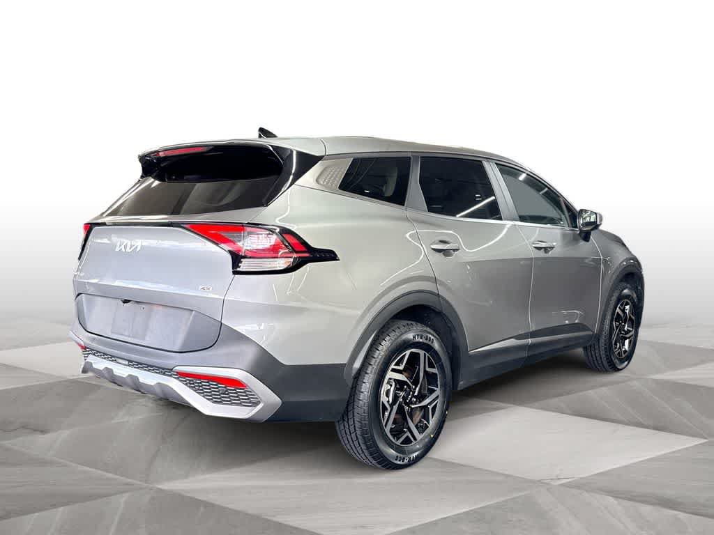 Used 2024 Kia Sportage LX AWD/4WD image 8