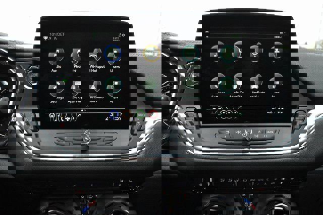 New 2025 Chevrolet Blazer LT w/ Convenience Package image 21