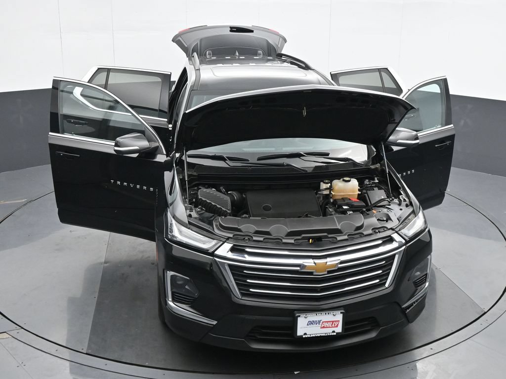 Used 2023 Chevrolet Traverse LT w/ LT Premium Package AWD/4WD image 34