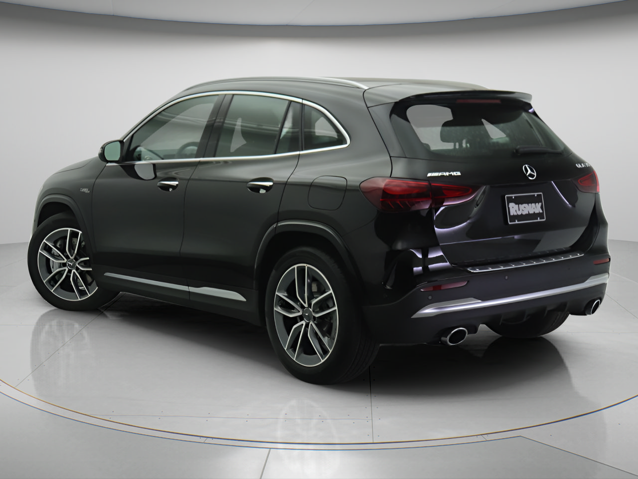 New 2026 Mercedes-Benz GLA 35 AMG 4MATIC image 2