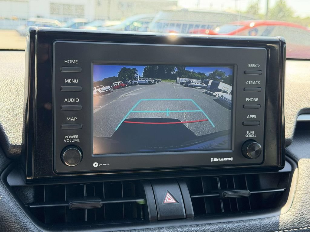 Used 2021 Toyota RAV4 LE AWD/4WD image 34