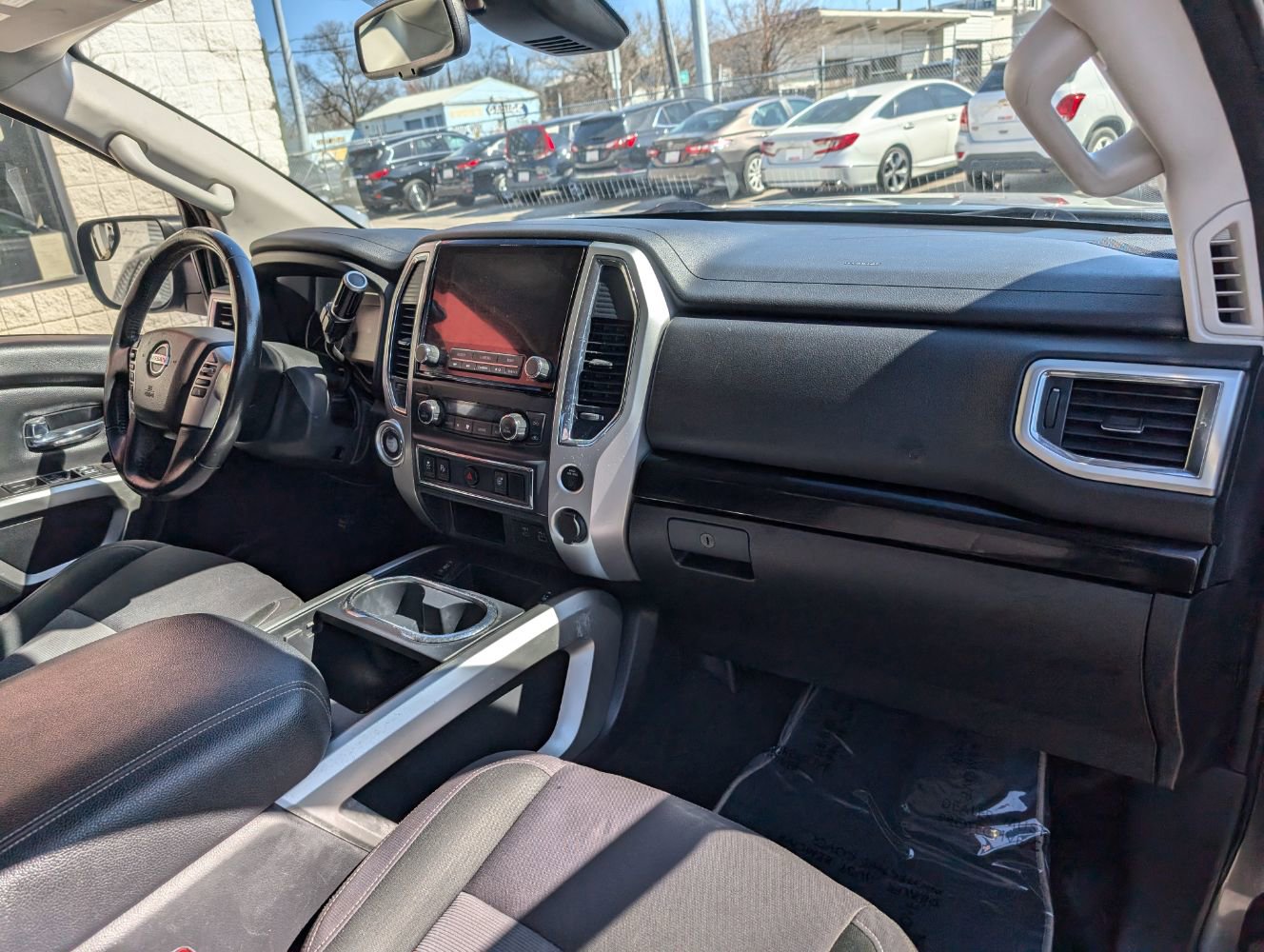 Used 2020 Nissan Titan SV w/ SV Convenience Package image 13