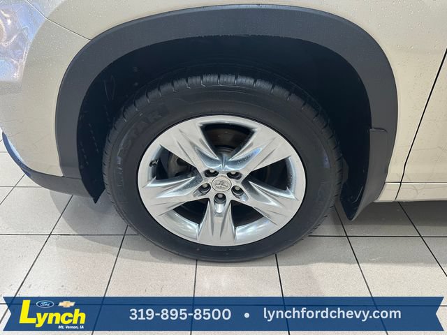 Used 2015 Toyota Highlander Limited AWD/4WD image 30