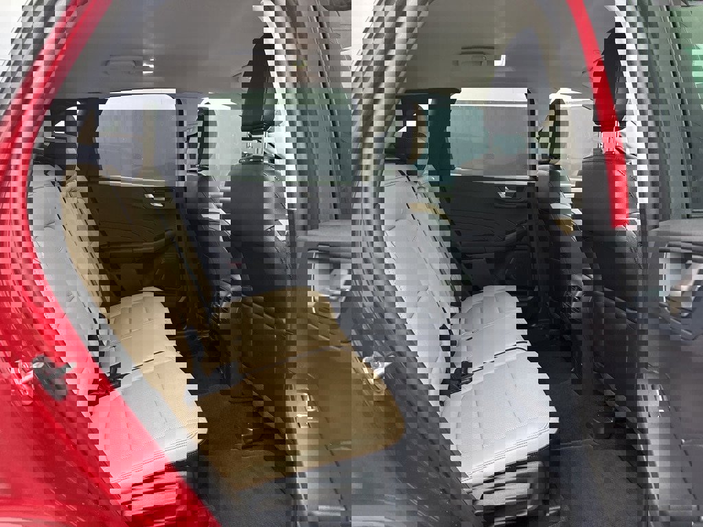 Used 2022 Ford Escape SEL image 31