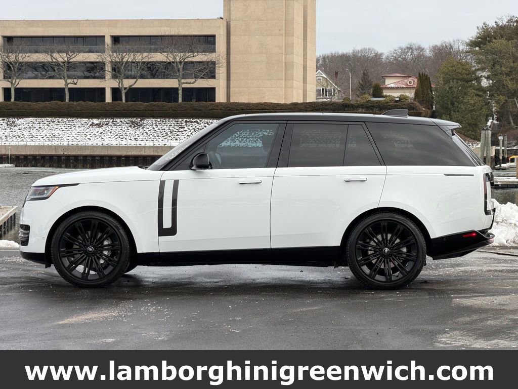 Used 2022 Land Rover Range Rover SE image 2