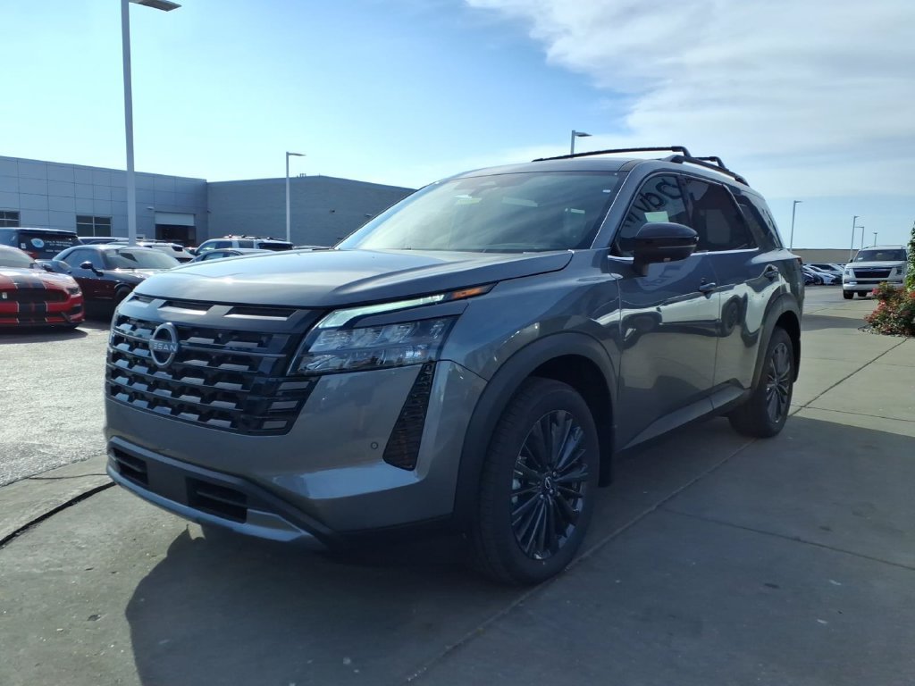 New 2026 Nissan Pathfinder SL AWD/4WD image 4