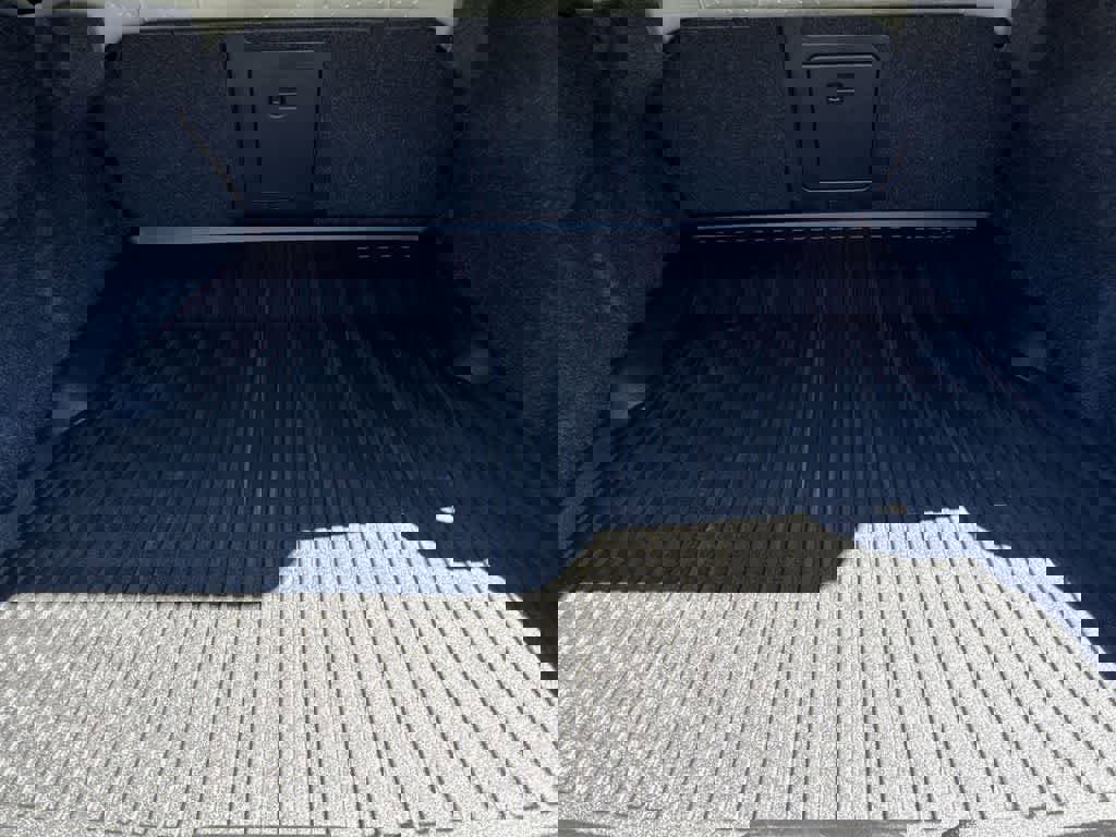 Used 2024 Volvo S60 B5 Plus w/ Climate Package image 25