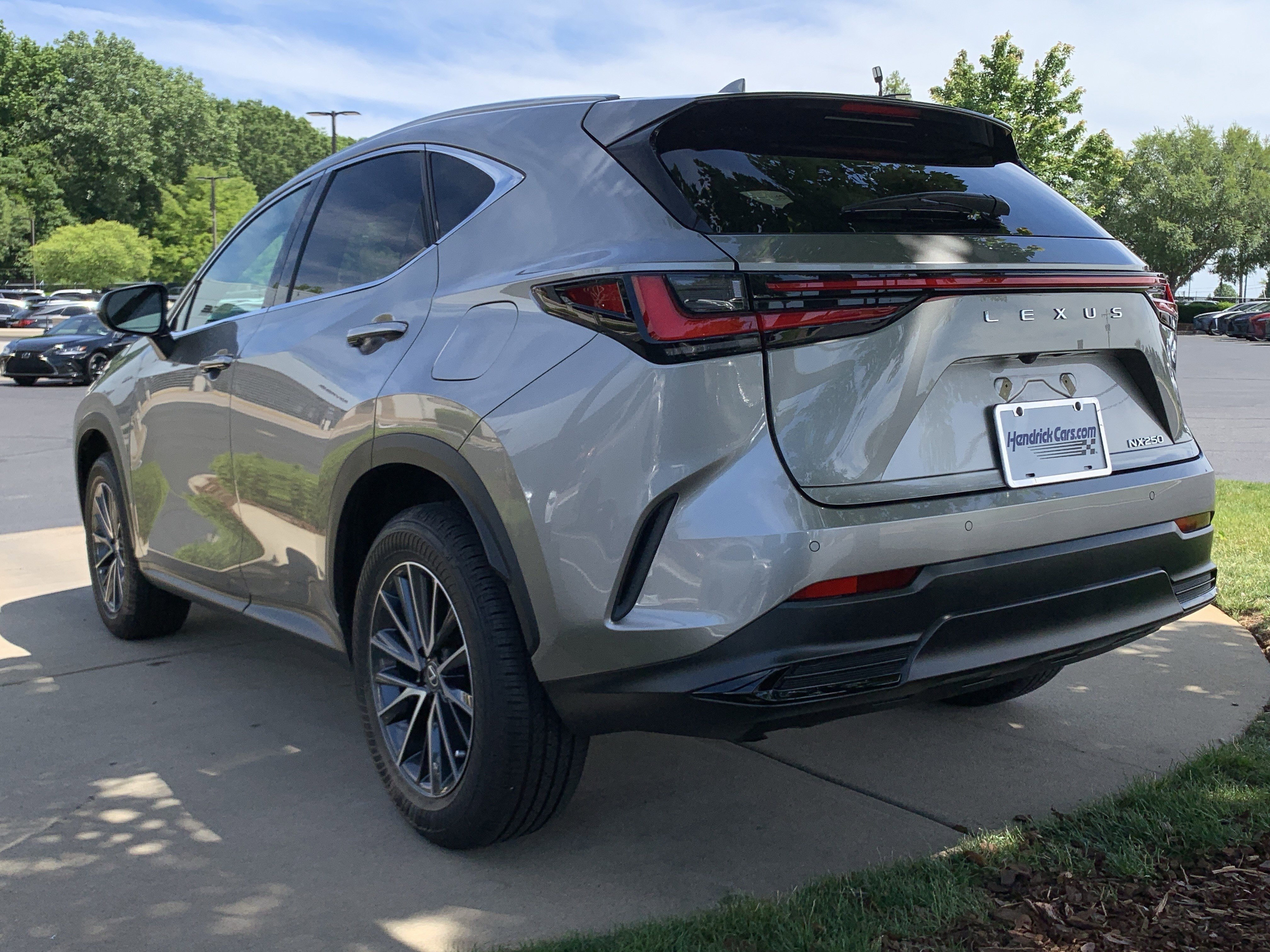 Used 2025 Lexus NX 250 FWD w/ Accessory Package (Z1) image 8