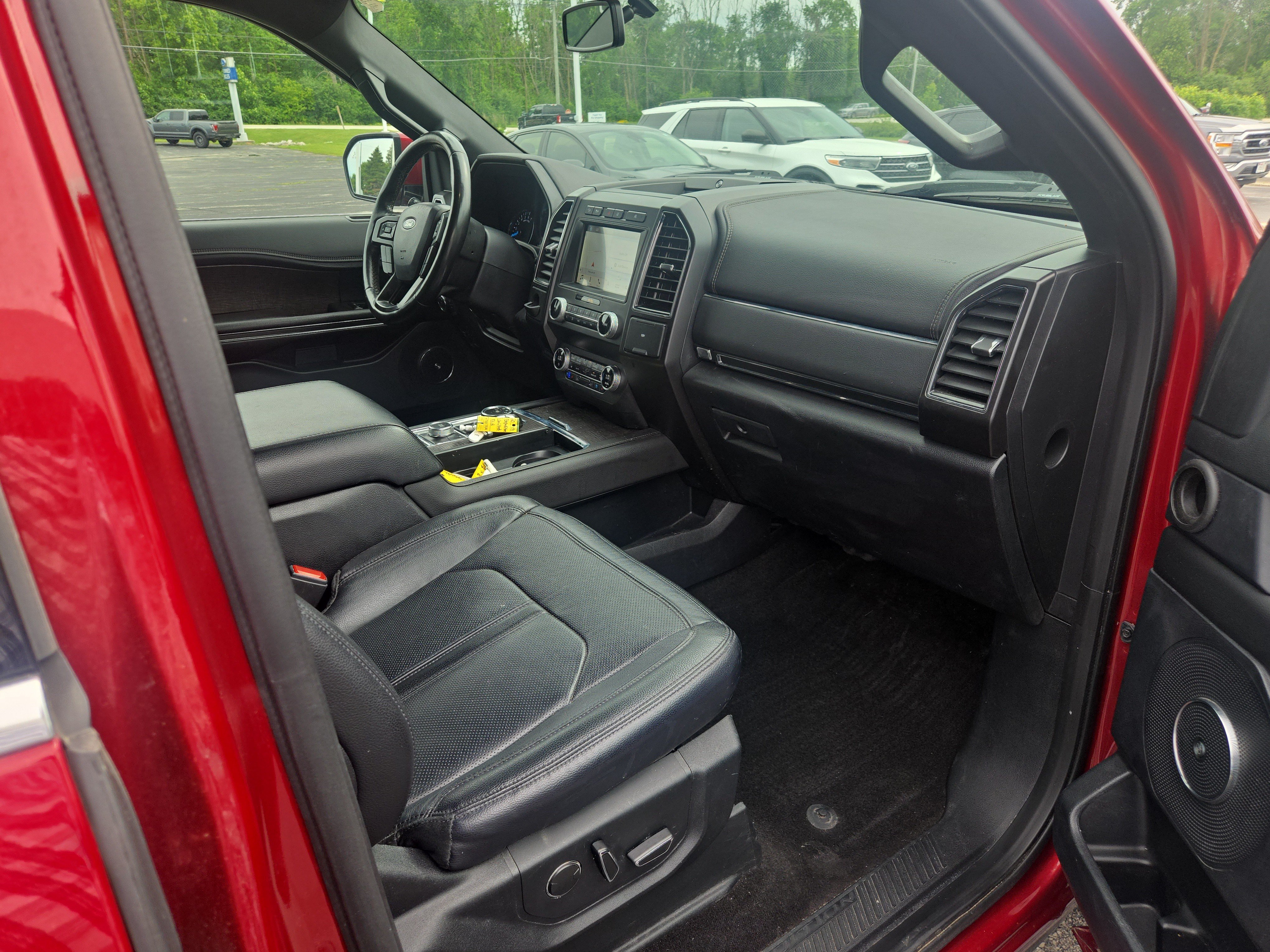 Used 2019 Ford Expedition Limited w/ Driver Assistance Package AWD/4WD image 15