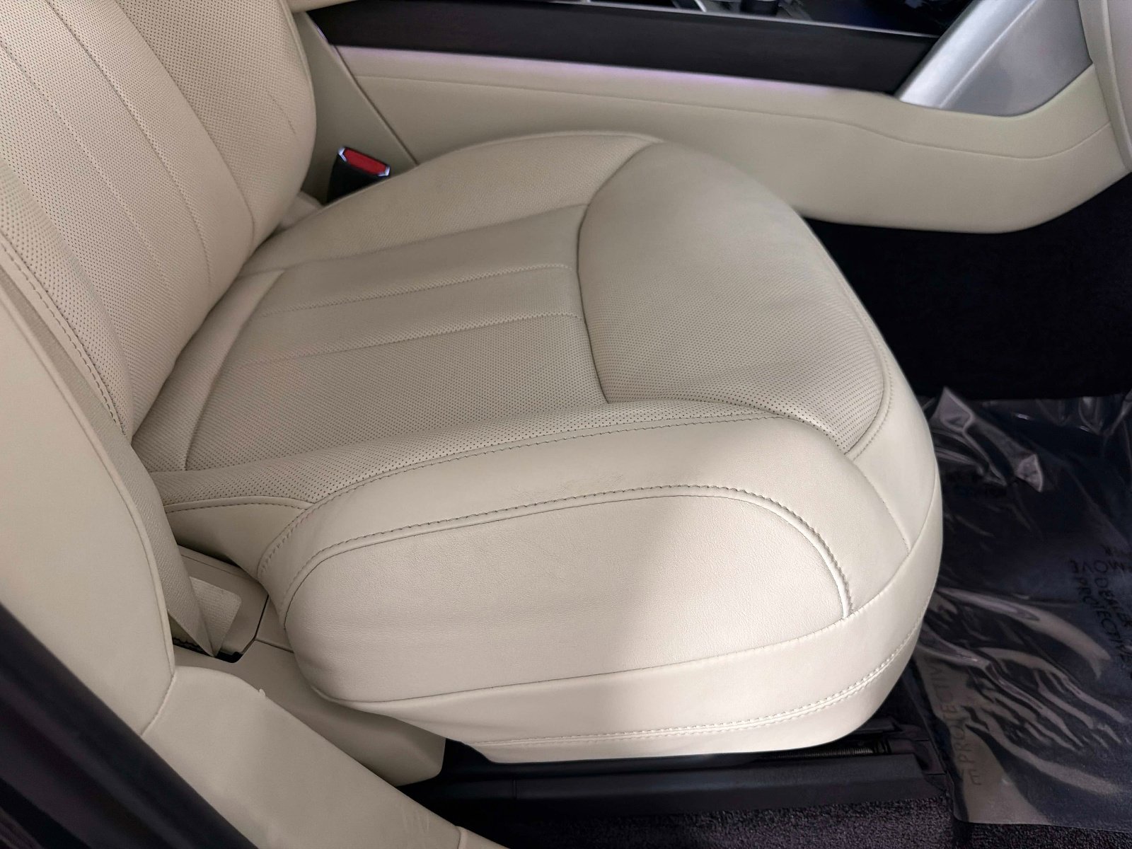 Used 2023 Land Rover Range Rover SE image 23