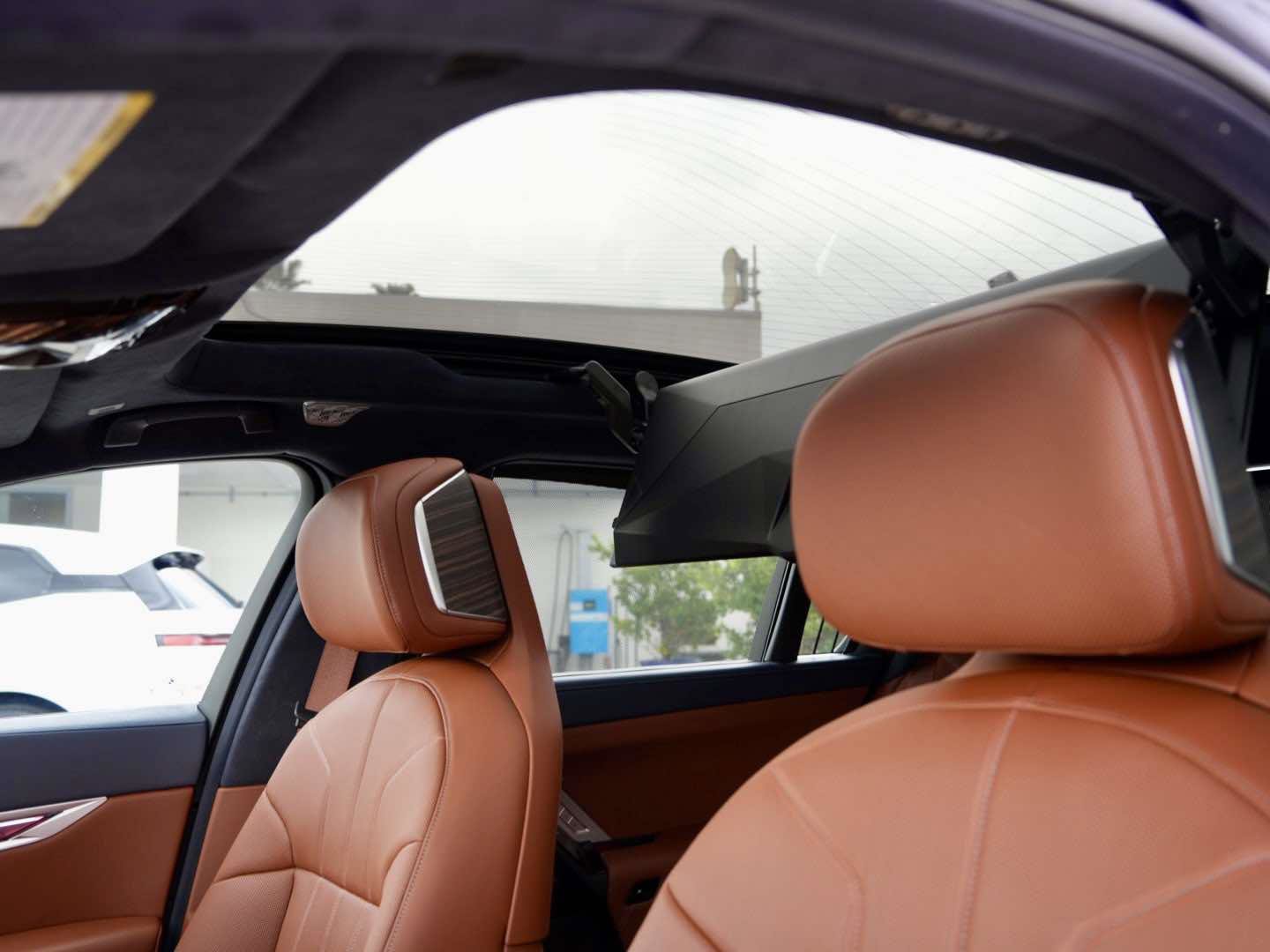 Used 2025 BMW 760i xDrive w/ Executive Package image 20