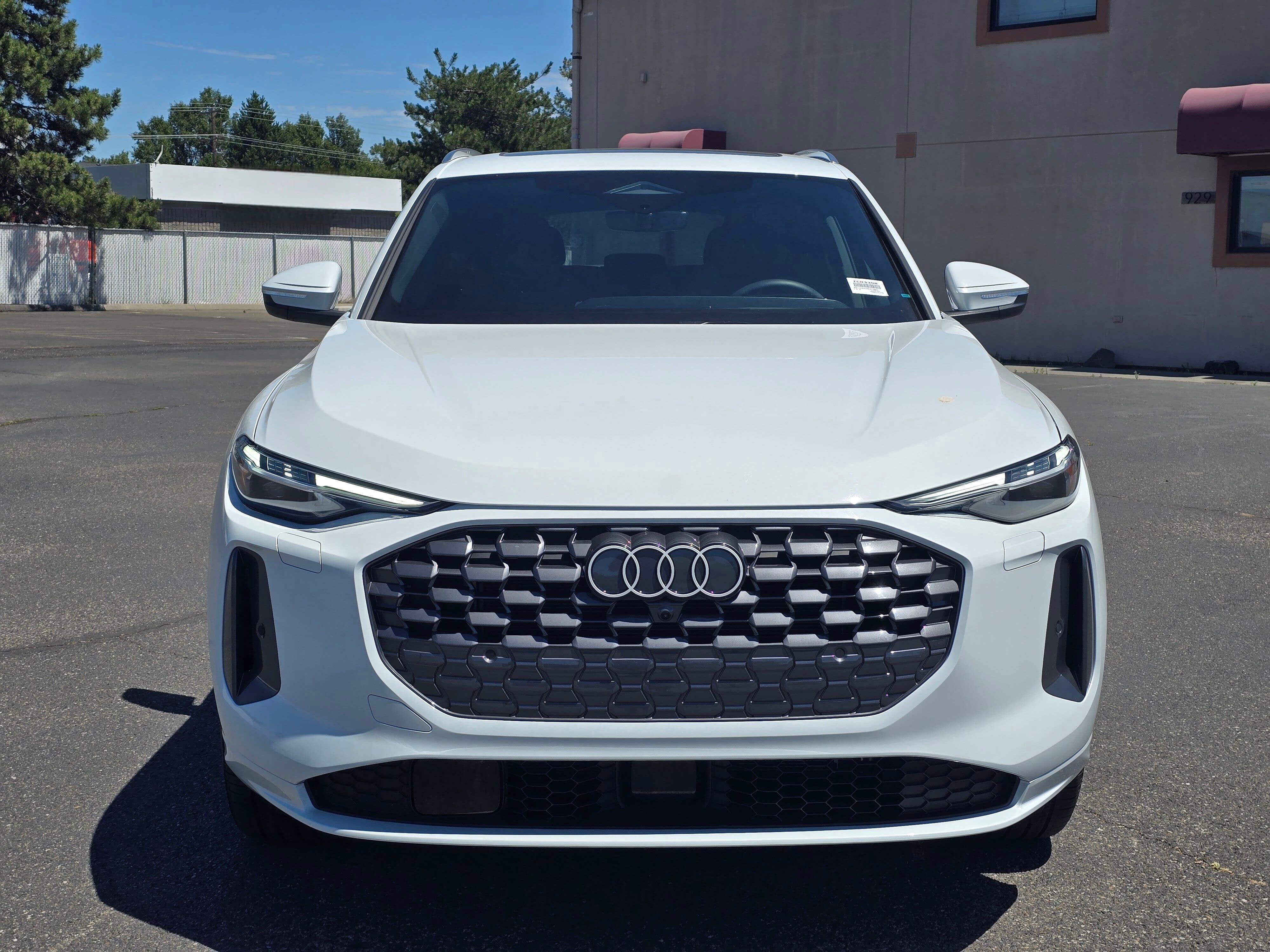 Certified 2025 Audi Q5 Premium Plus w/ Premium Plus AWD/4WD image 6