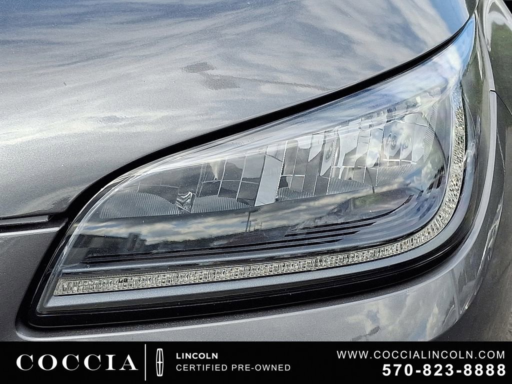Used 2022 Lincoln Corsair AWD w/ Equipment Group 101A image 9