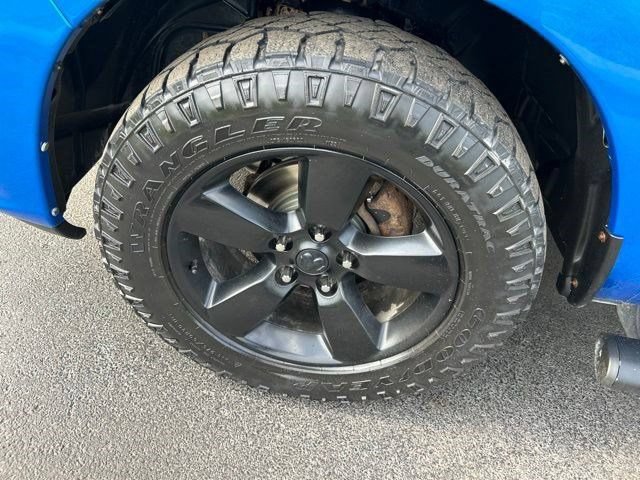 Used 2019 RAM 1500 Express w/ Hydro Blue Sport Package AWD/4WD image 53
