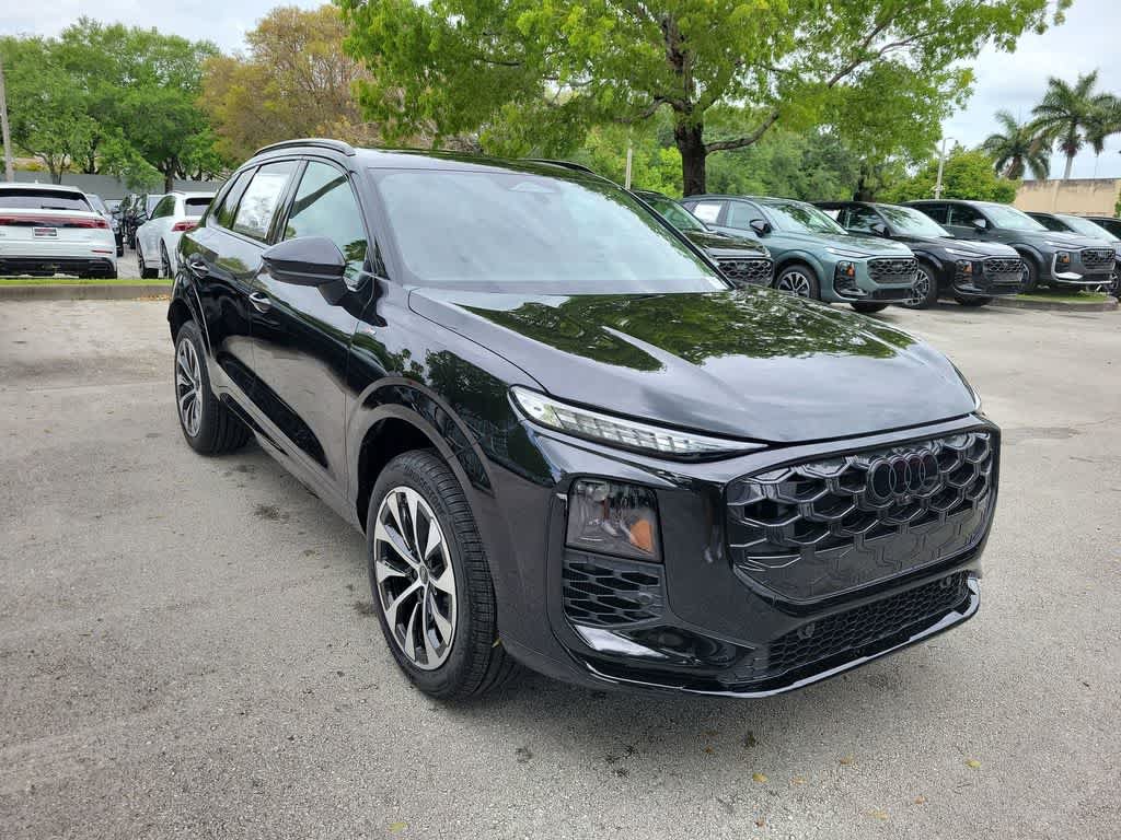 New 2026 Audi Q3 quattro 2.0T AWD/4WD image 2