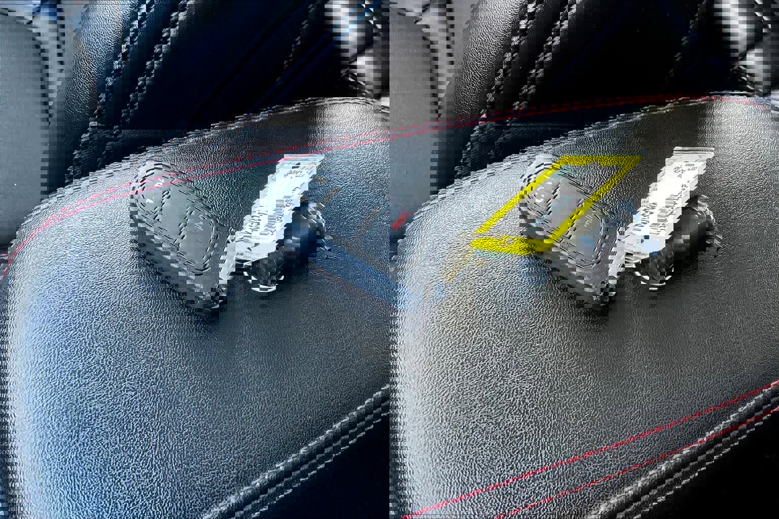 Used 2019 Jeep Cherokee Trailhawk AWD/4WD image 15