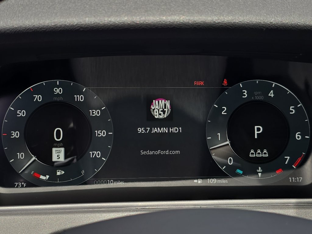 New 2026 Land Rover Range Rover Velar S AWD/4WD image 19