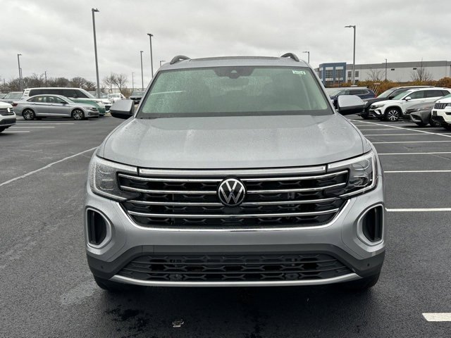 New 2026 Volkswagen Atlas SE image 2