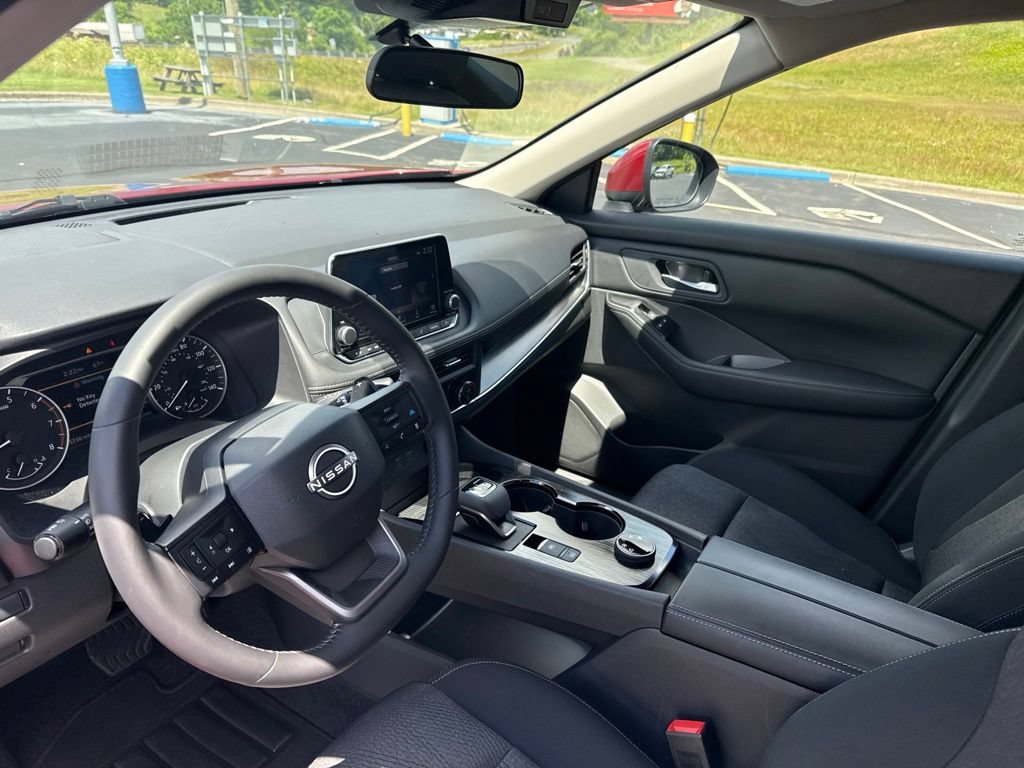 Used 2026 Nissan Rogue SV AWD/4WD image 18