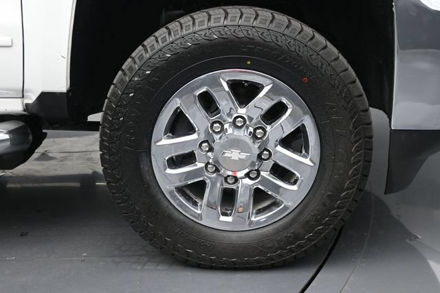 Used 2018 Chevrolet Silverado 2500 LT w/ LT Convenience Package AWD/4WD image 33