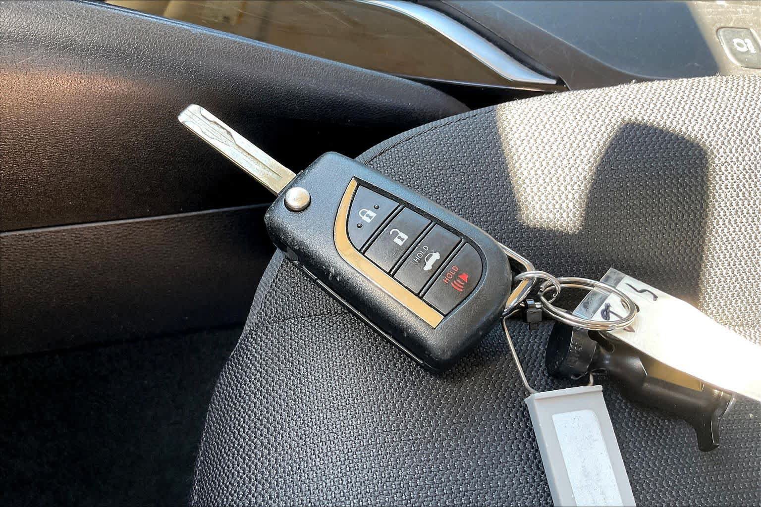 Used 2025 Toyota Corolla LE FWD image 14
