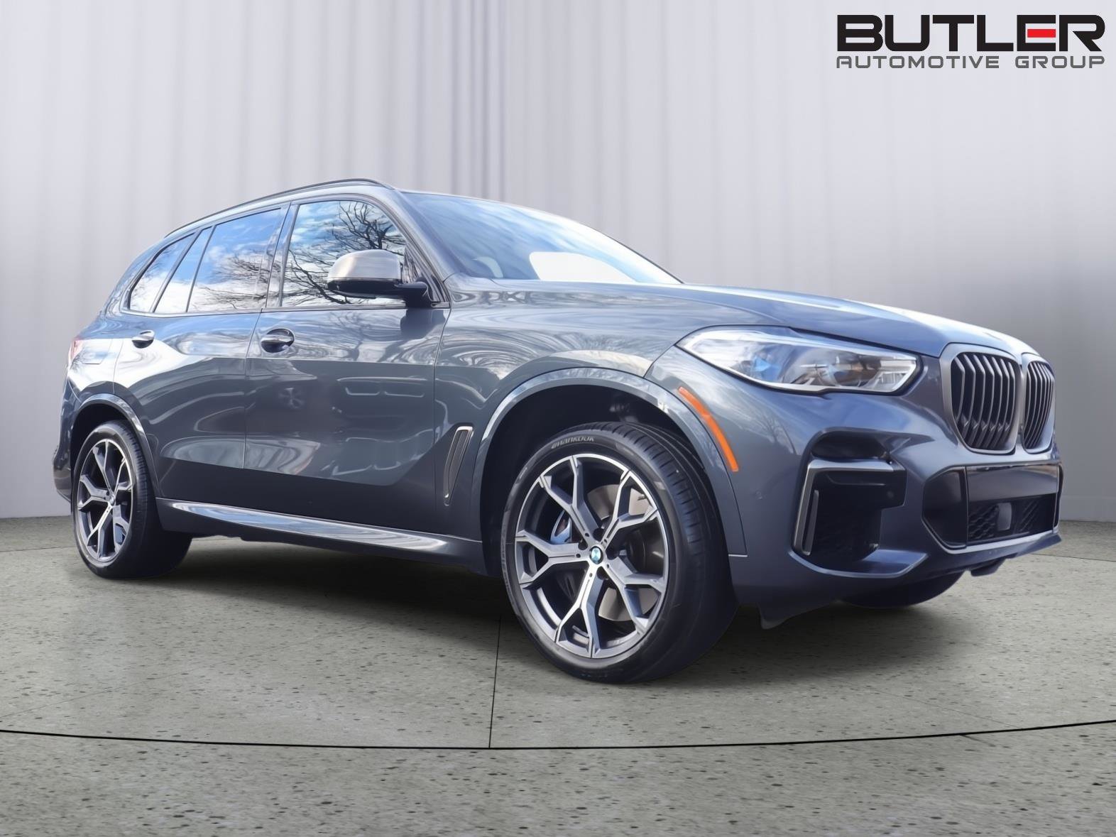 Used 2022 BMW X5 M50i w/ Executive Package image 9