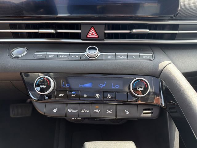 Used 2024 Hyundai Elantra Limited FWD image 32