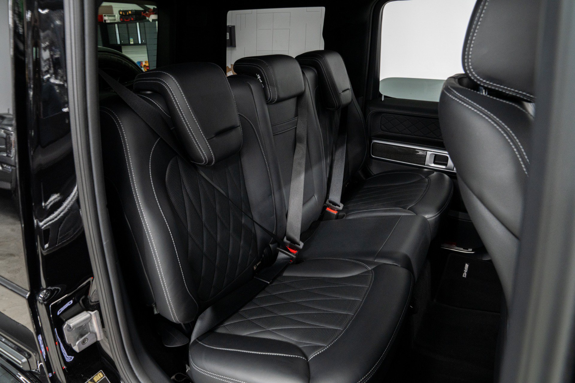 Used 2022 Mercedes-Benz G 550 image 32