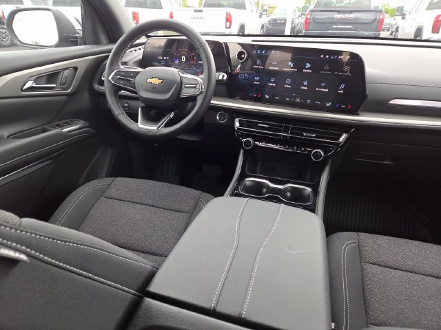 New 2026 Chevrolet Traverse LT w/ Driver Confidence Package AWD/4WD image 29
